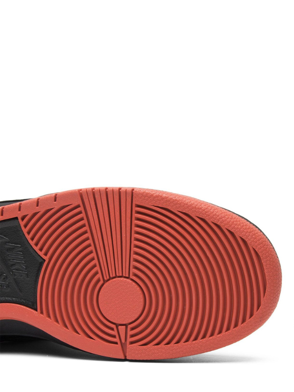 Nike SB Dunk Low "Black Pigeon" – Jeff Staple