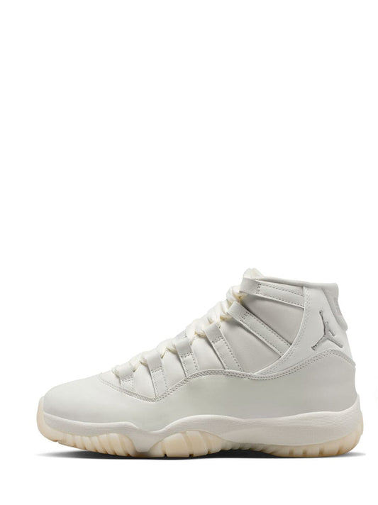 Air Jordan 11 Retro "Neapolitan"