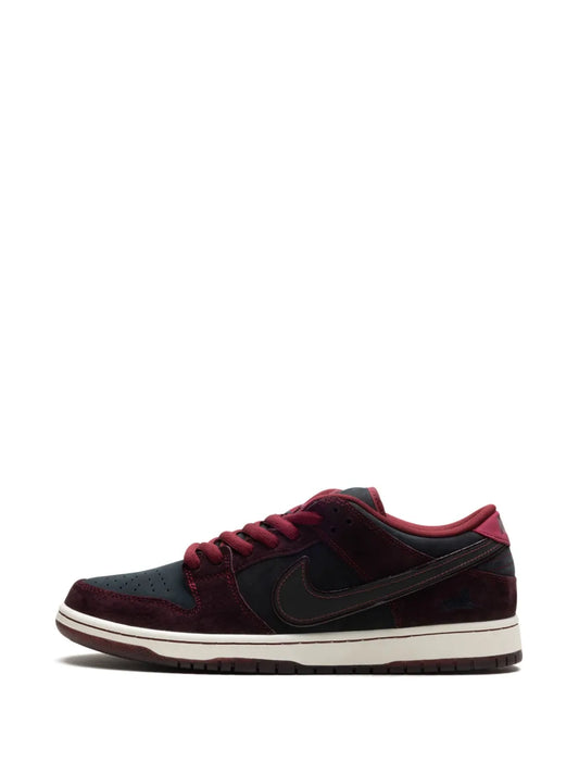 Nike Dunk Low - SB "Dark Maroon" Edition