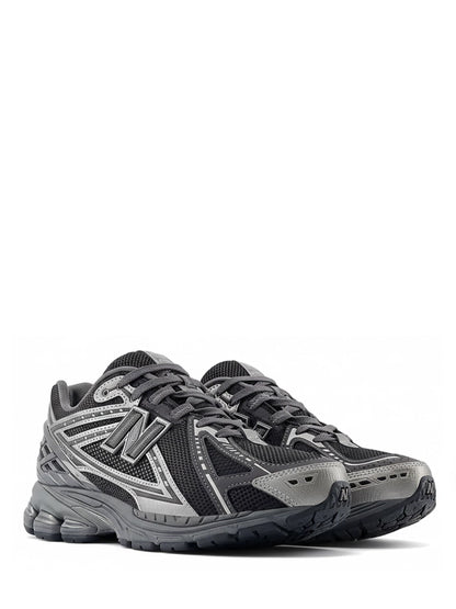 New Balance 1906R – Metallic Black & Grey