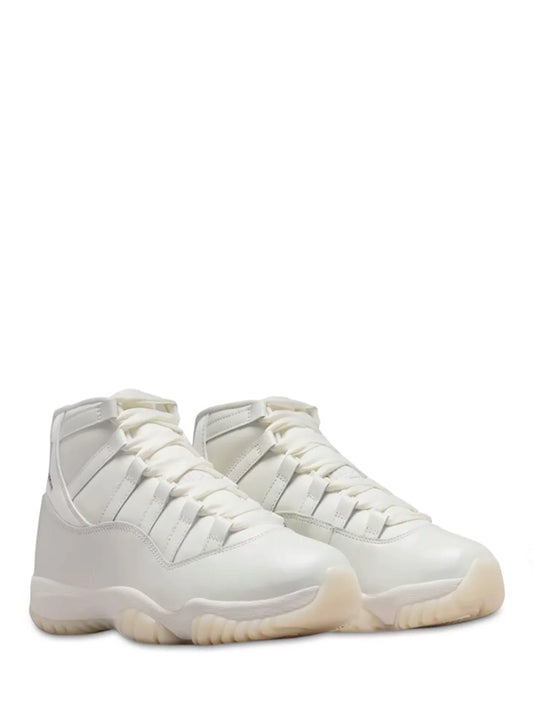 Air Jordan 11 Retro "Pure White"