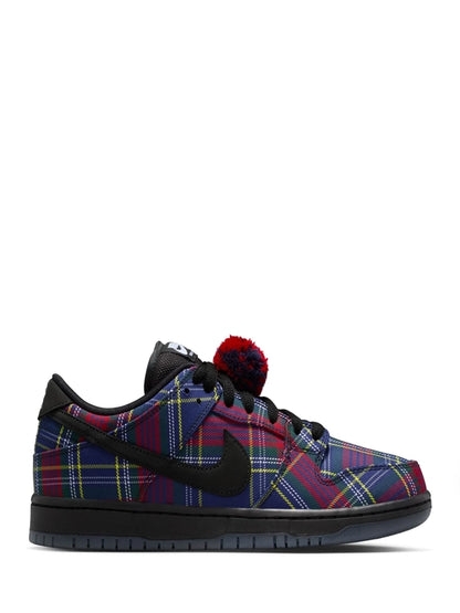 Nike Dunk Low "Plaid & Pom" – Tartan Navy/Red