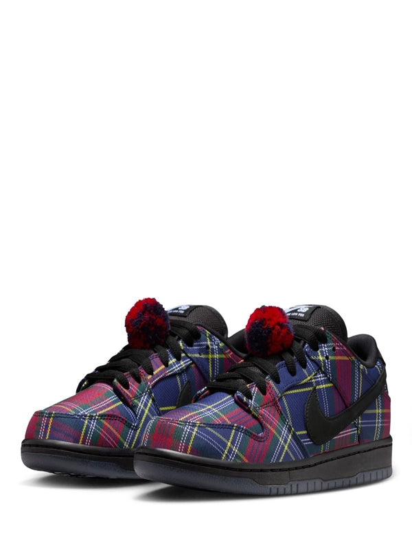 Nike Dunk Low "Plaid & Pom" – Tartan Navy/Red