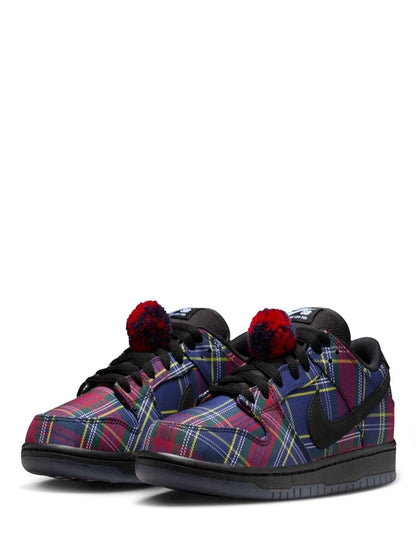 Nike Dunk Low "Plaid & Pom" – Tartan Navy/Red