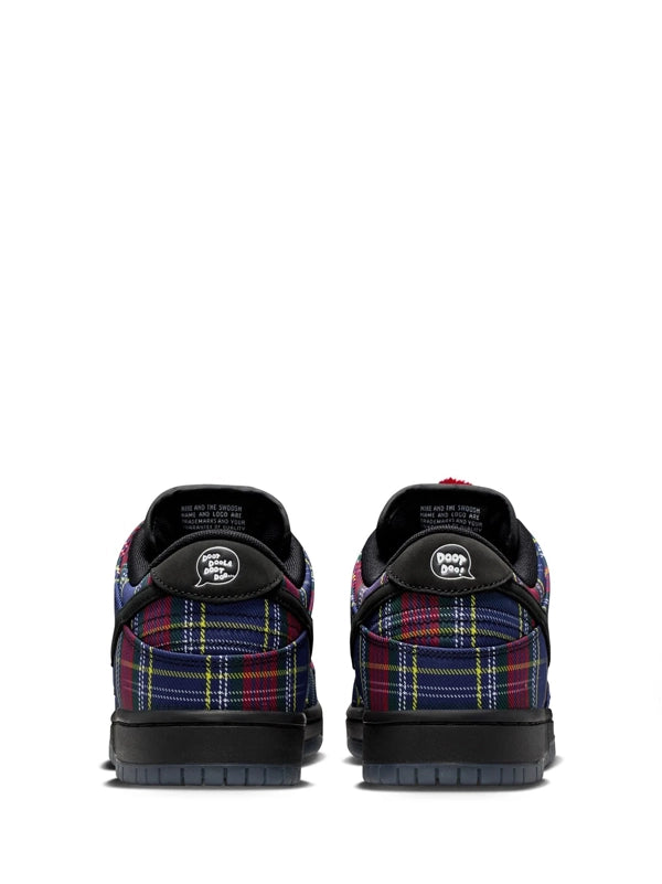 Nike Dunk Low "Plaid & Pom" – Tartan Navy/Red