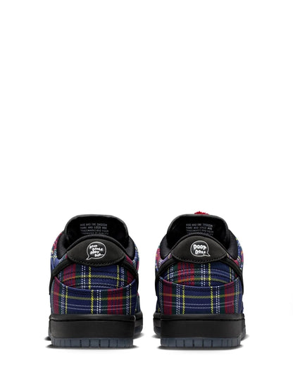 Nike Dunk Low "Plaid & Pom" – Tartan Navy/Red