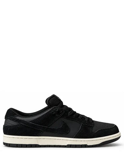 Nike SB Dunk Low Premium - Off-Noir / Black Suede