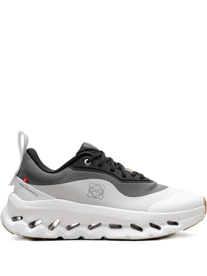 On Running x Loewe Cloudtilt – White / All Black