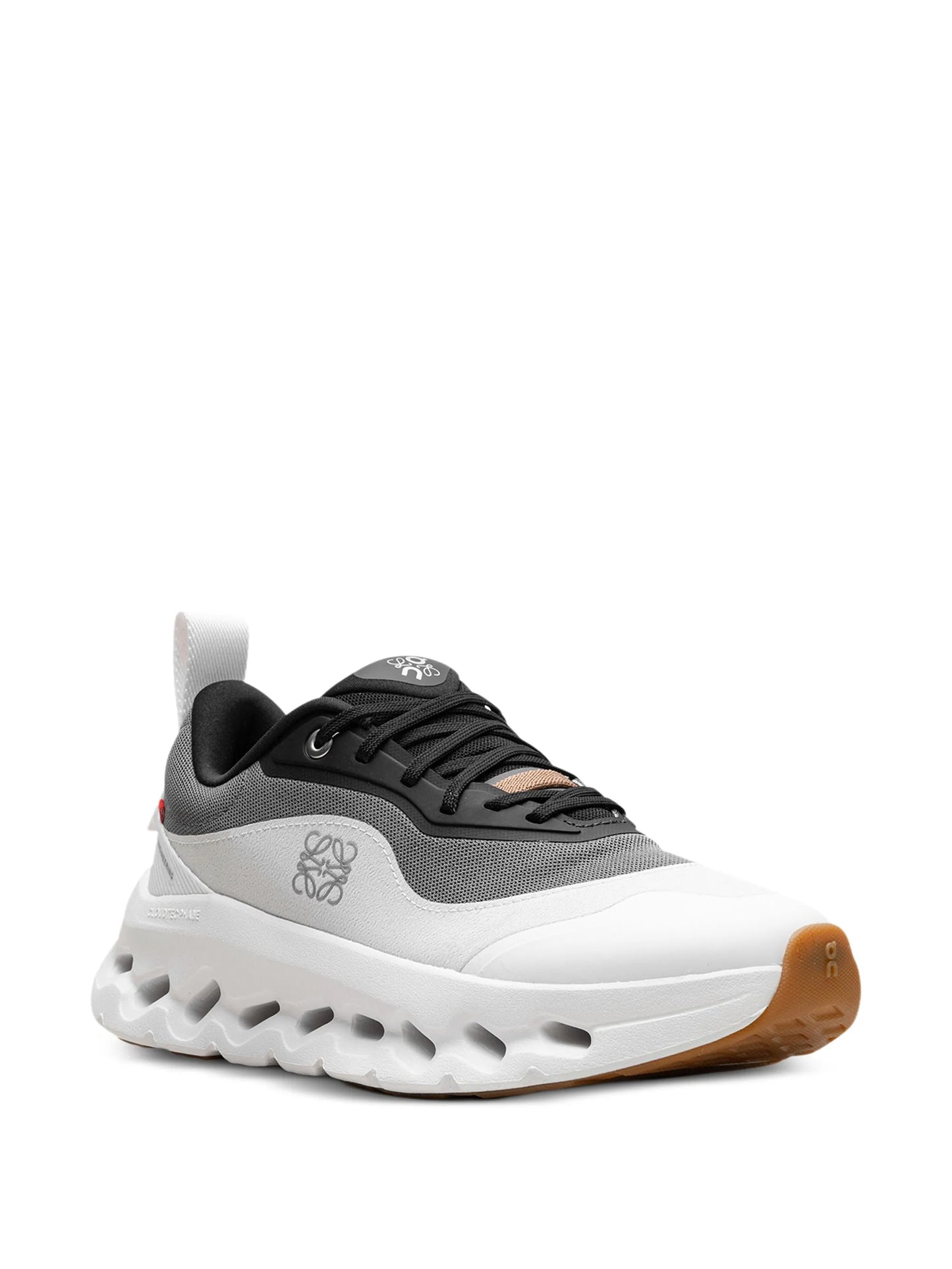 On Cloudtilt - Sleek Comfort & Performance