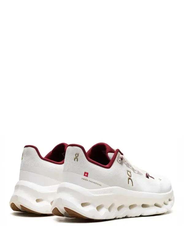 On Running Cloudtilt - White / Burgundy Gold