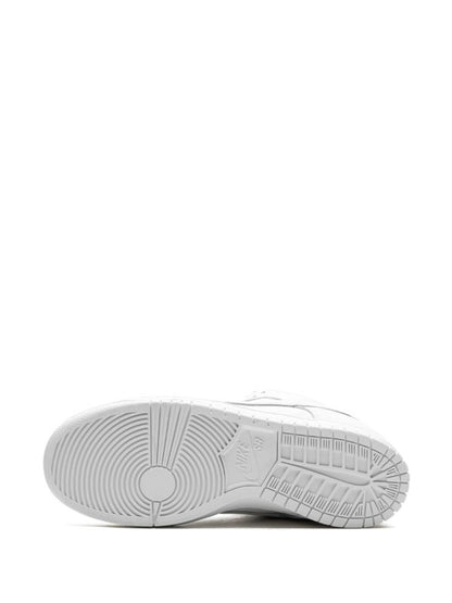 Nike SB Dunk Low Pro "Triple White"