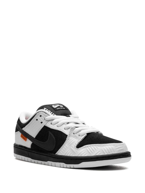 Nike SB Dunk Low x TIGHTBOOTH