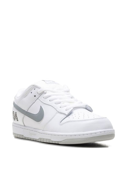 Nike SB Dunk Low x Supreme – White/Grey
