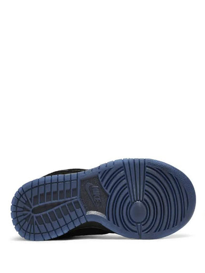 Undefeated x Nike SB Dunk Low "5 On It" - Black