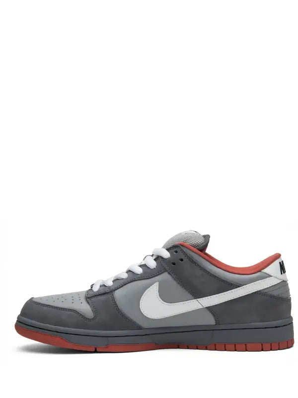 Nike Dunk Low SB "NYC Pigeon"