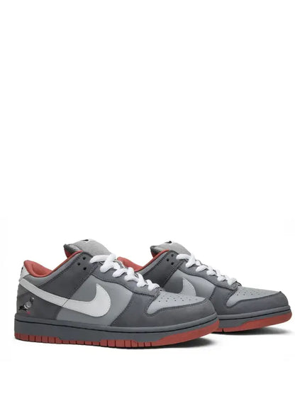 Nike Dunk Low SB "NYC Pigeon"
