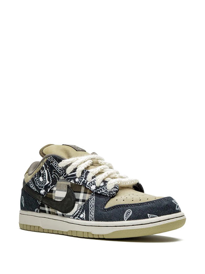 Nike SB Dunk Low x Travis Scott